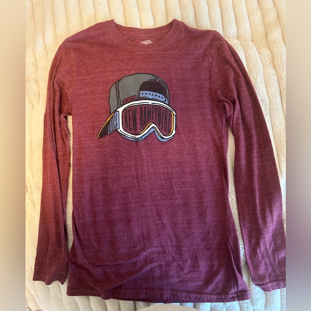 Men’s size small long sleeved “New Hampshire” shirt